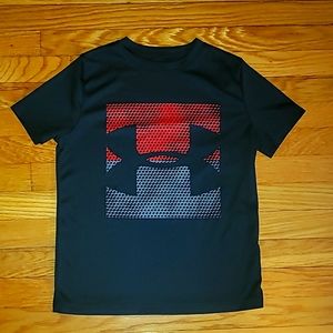 Under Armour youth small short sleeve tee shirt.